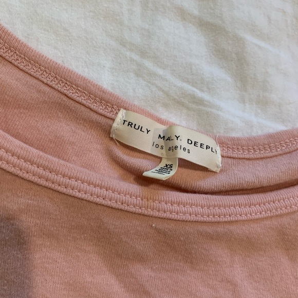 UO pink butterfly shirt - Picture 3 of 3